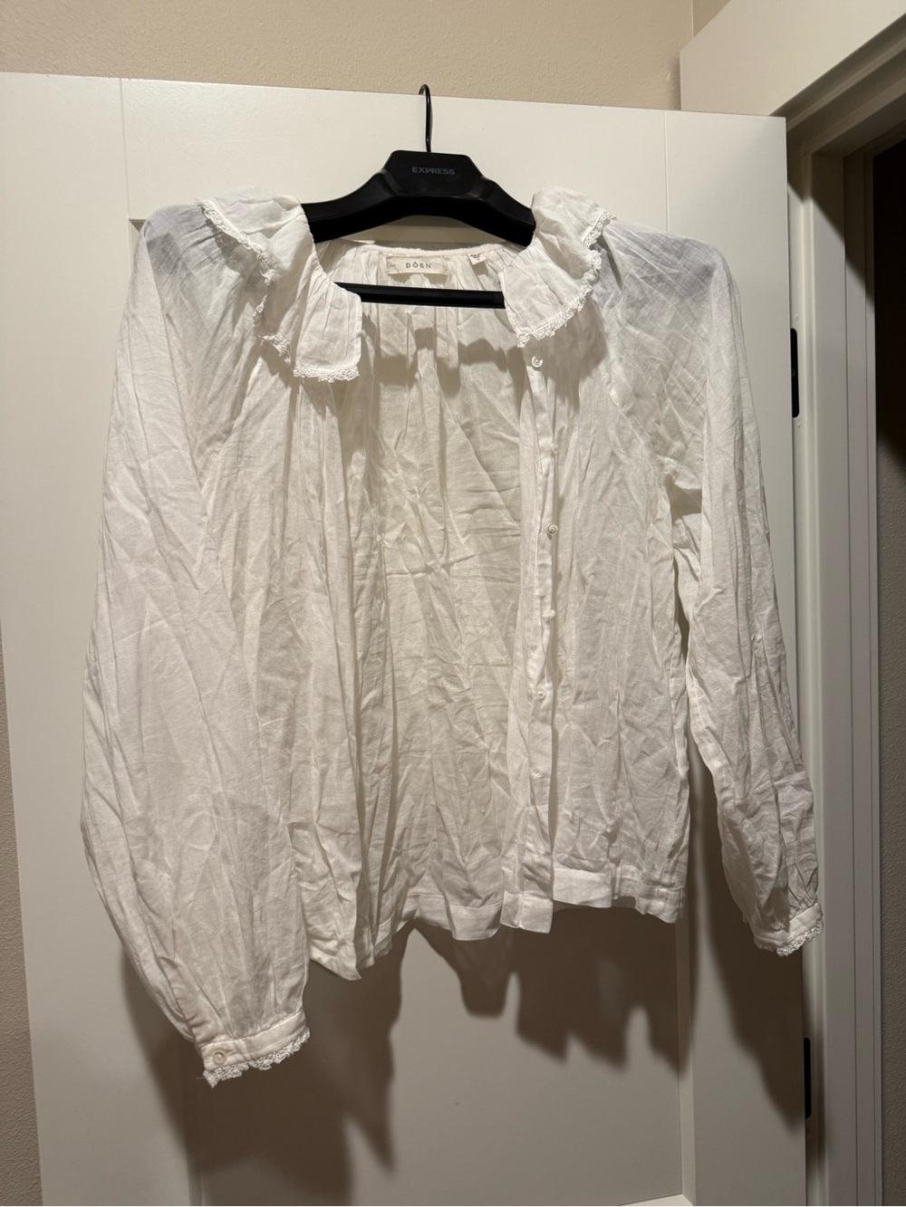 Doen SALT Ruffle-Collar Button Front Blouse